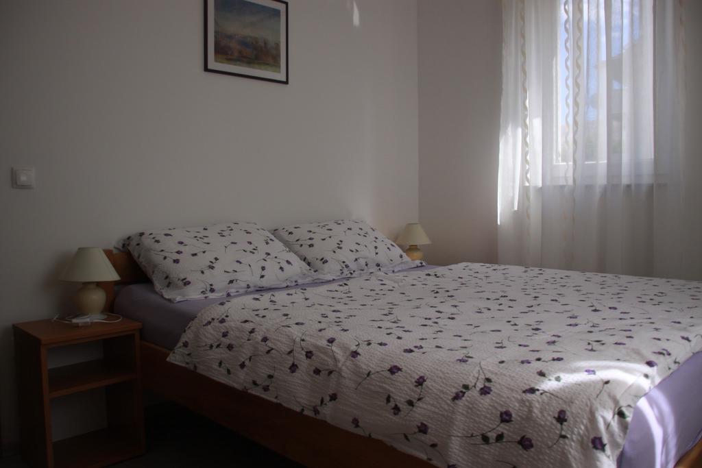 Mediterranean Oasis Apartments Baska  Room photo